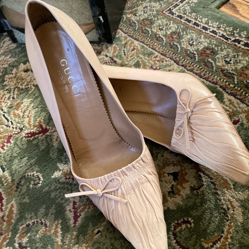 Gucci pumps